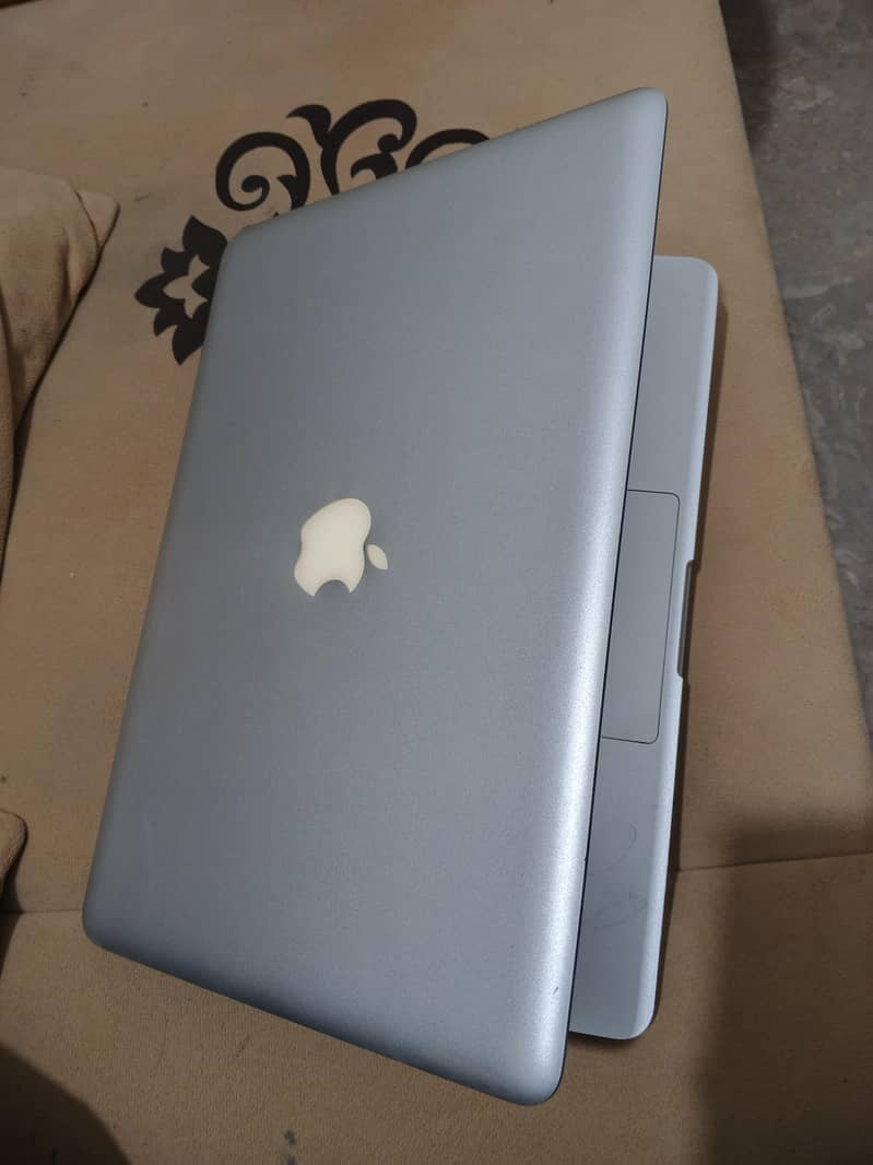 MacBook pro 4