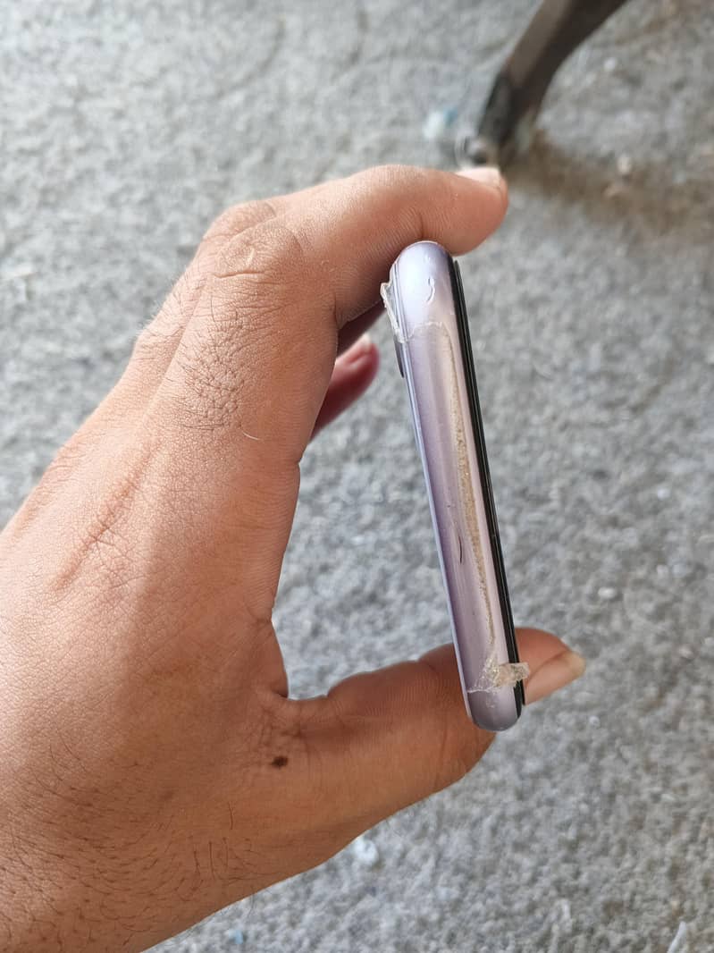Apple iPhone 11 5