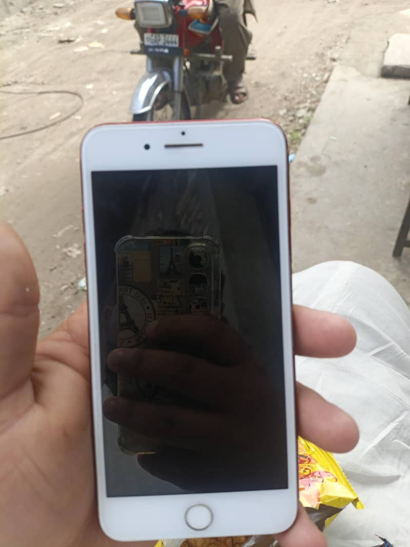 Apple iPhone 7 Plus 6