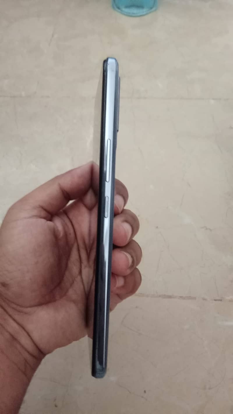 Vivo V21 10