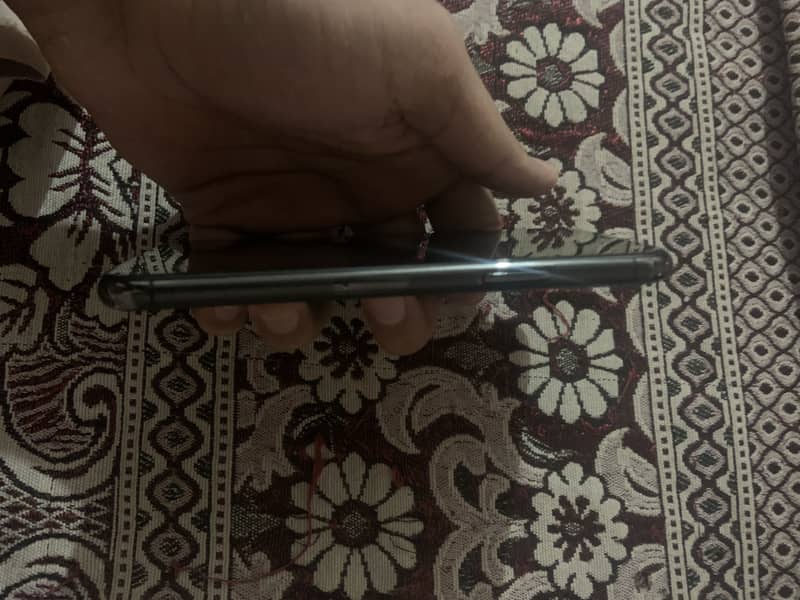 iPhone 11 Pro 1