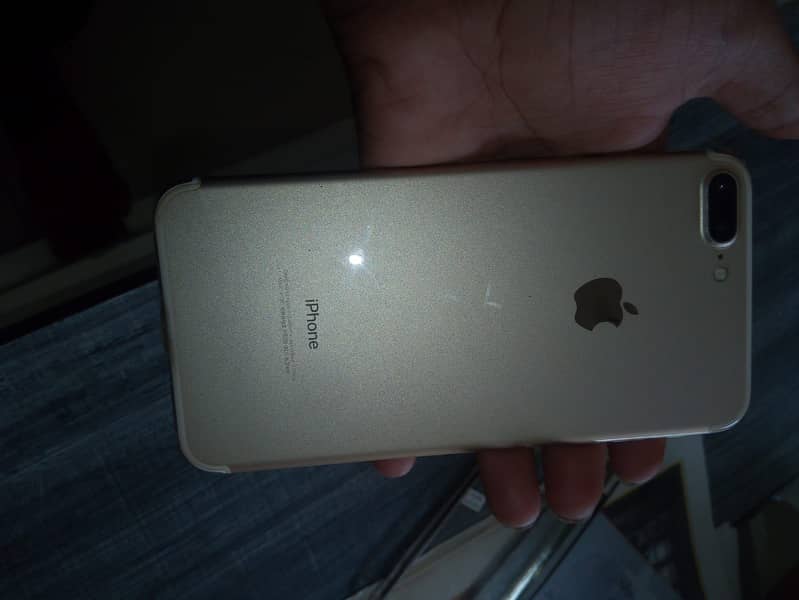 Apple iPhone 7 Plus 4