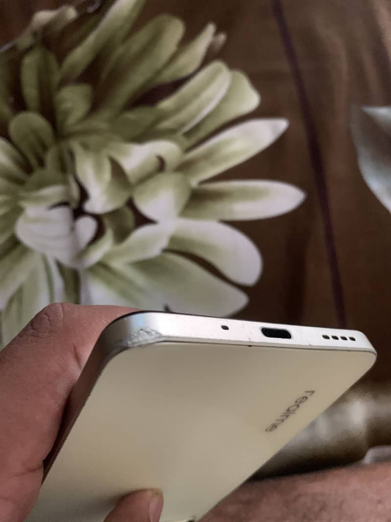 Realme C75 4