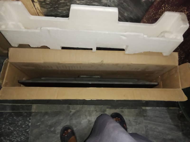 32 Inch LED 1