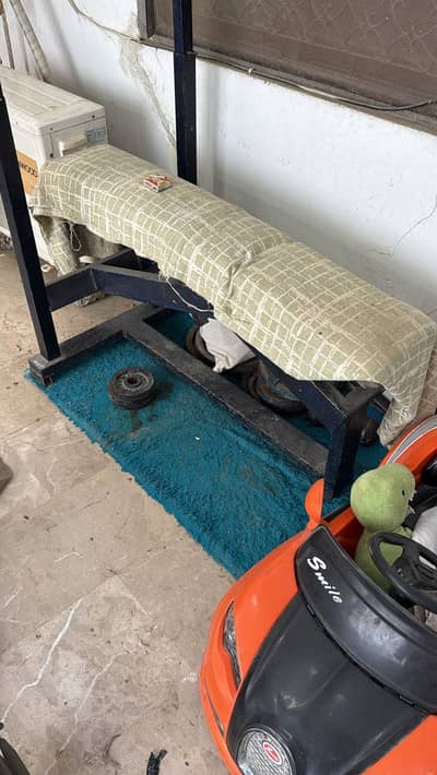 Bench Press and Plates and Rodes