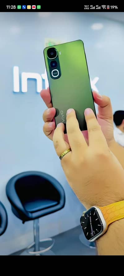 Vivo Y400