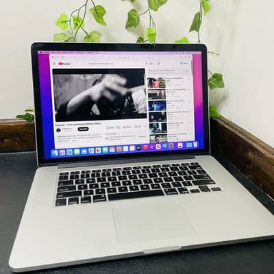 MacBook Pro 2015, i7 Quad HQ, 16gb ram