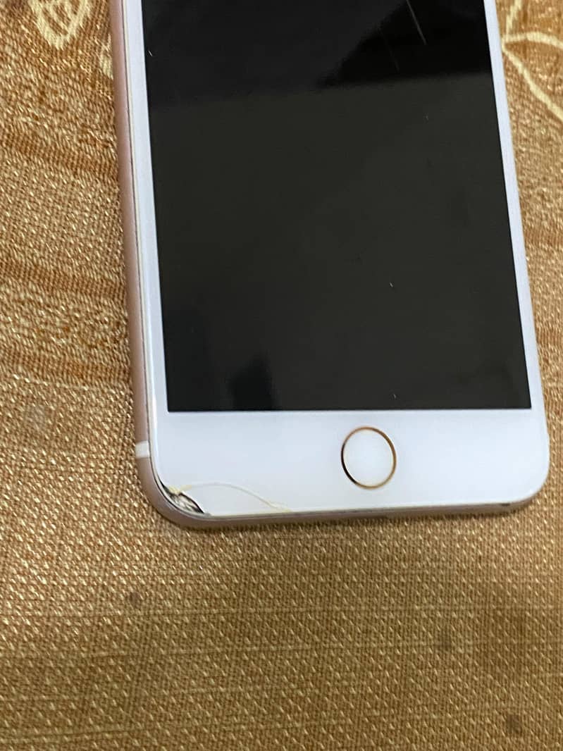 Apple iPhone 7 Plus 3