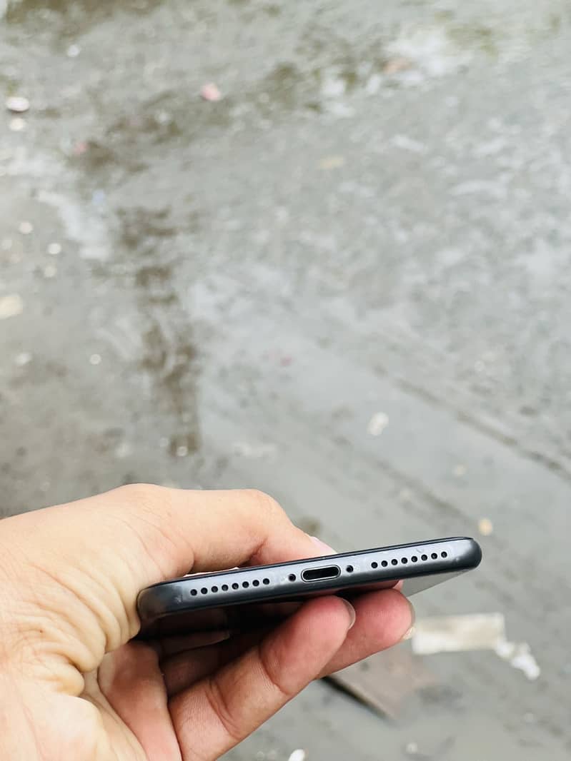 iPhone 8 Plus 2