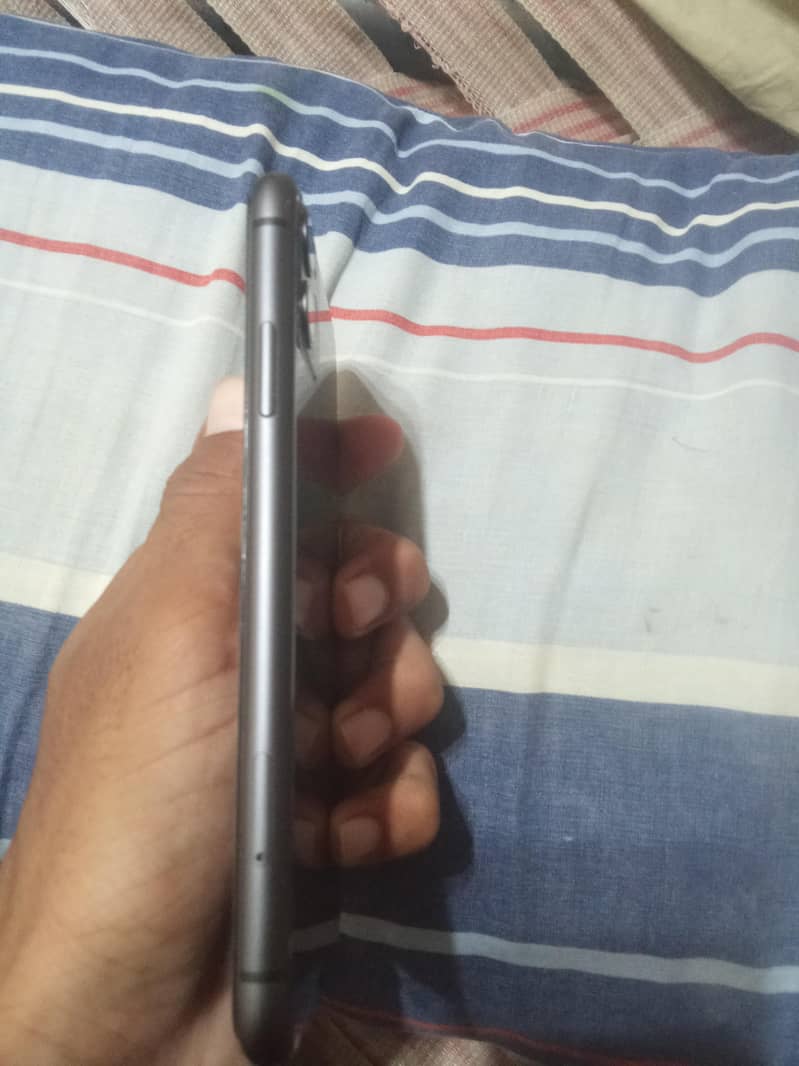Apple iPhone 11 2