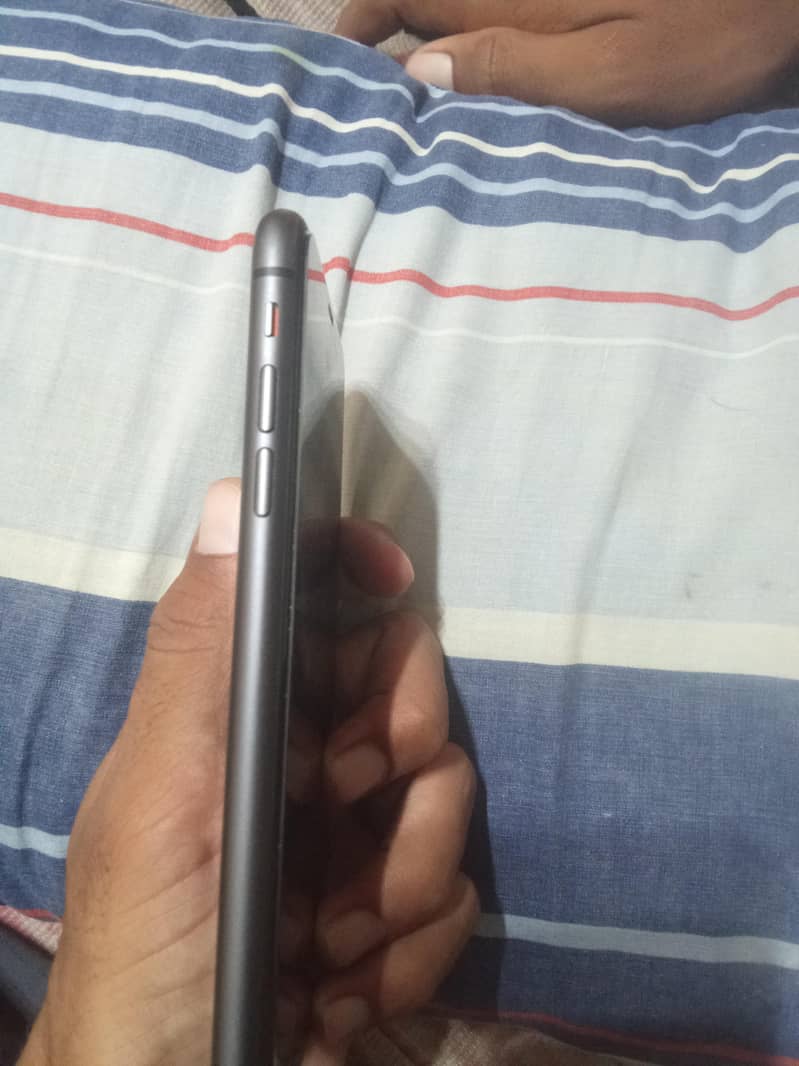 Apple iPhone 11 3