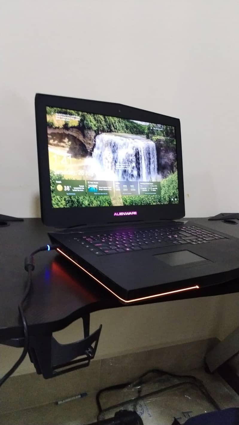 ALIENWARE Gaming laptop 1