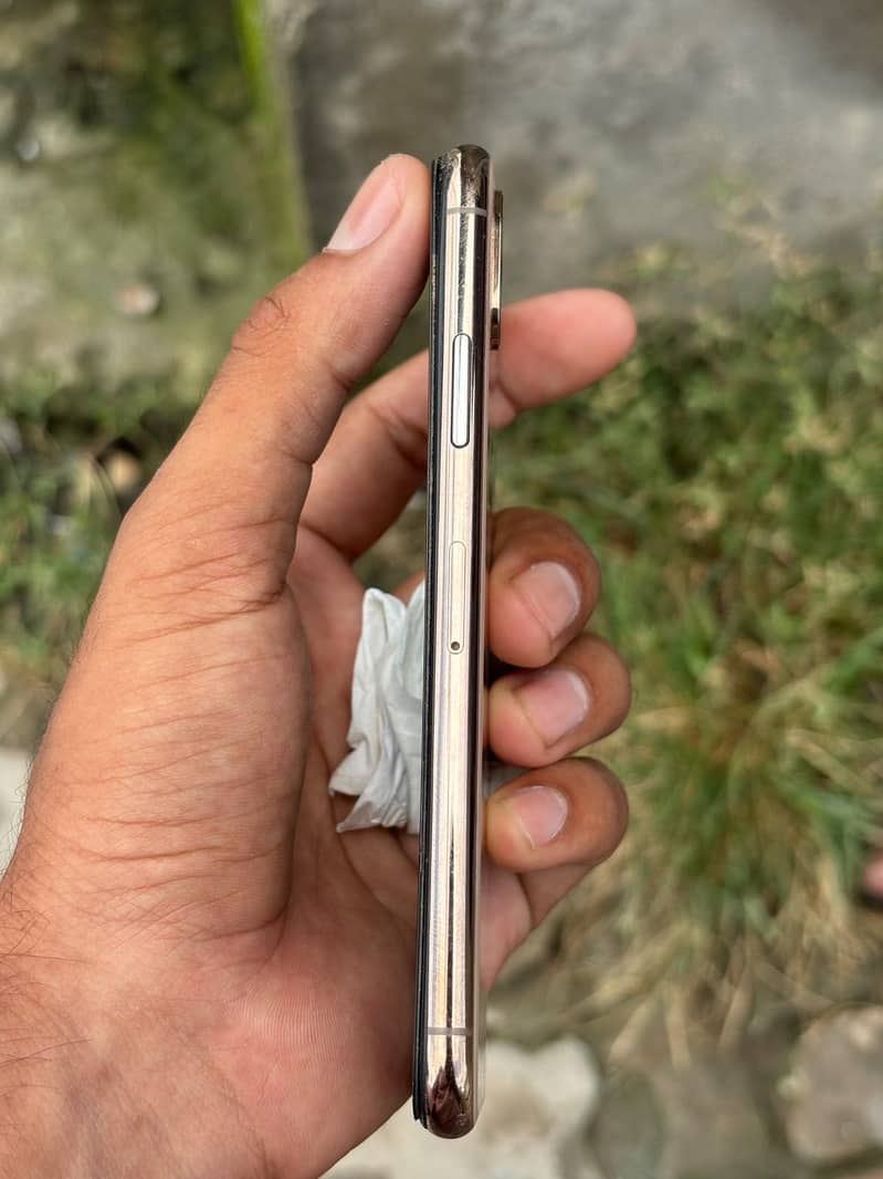 Apple iPhone X 1