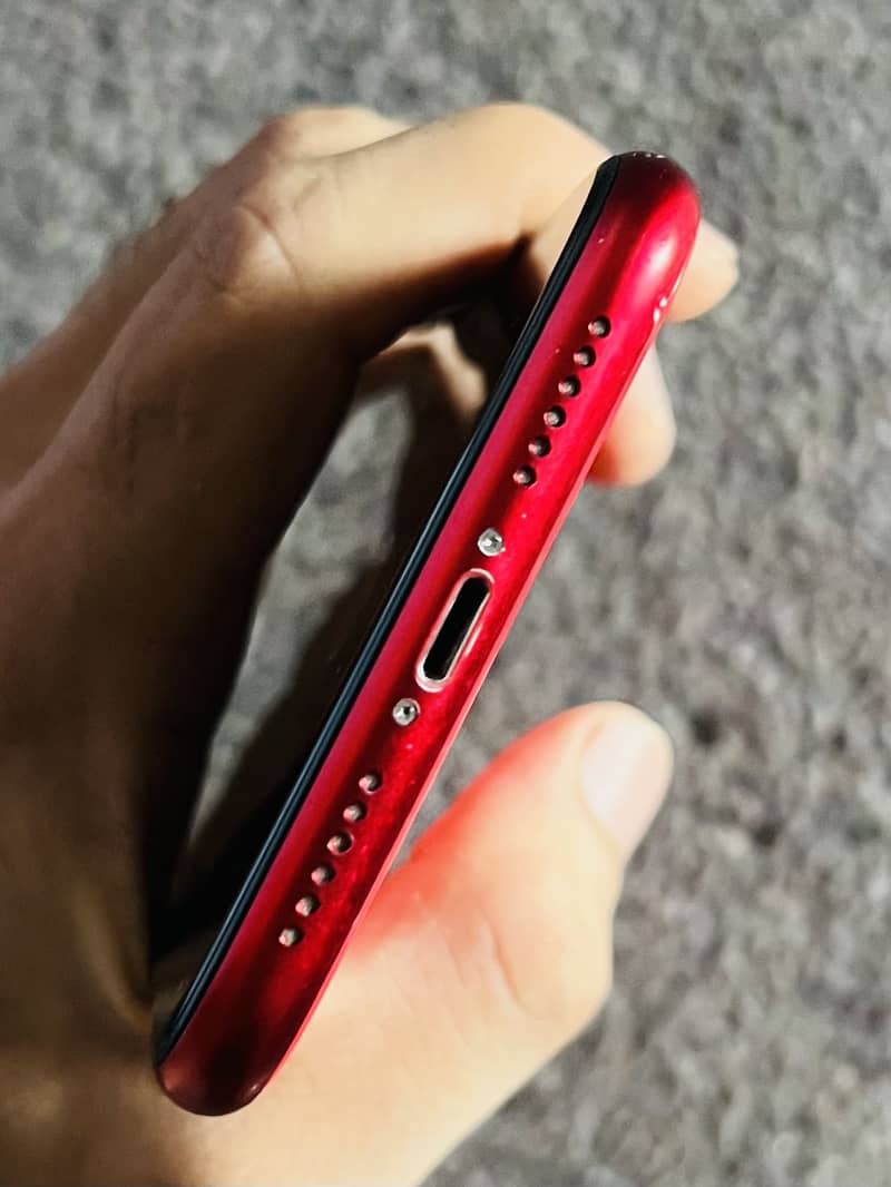 Apple iPhone 11 3