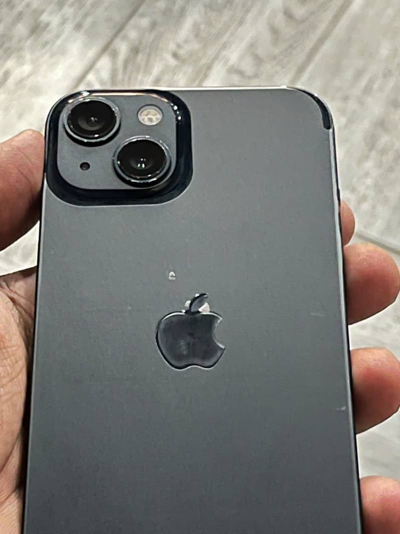 Apple iPhone 13 1