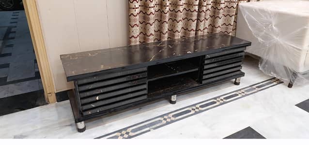 Led media table Console big size unique look new condition
