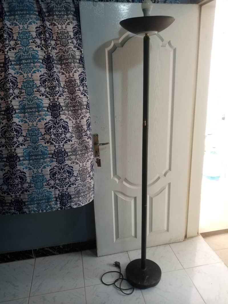 floor lamp 0