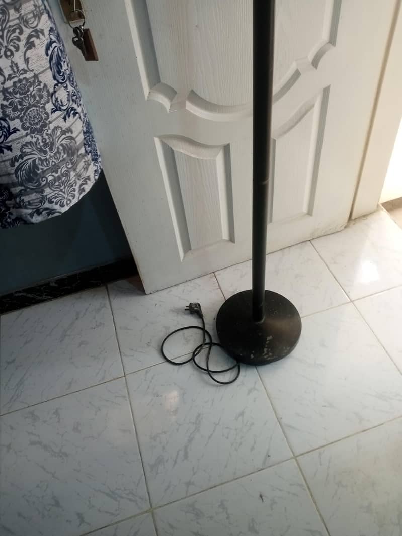 floor lamp 2