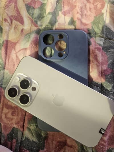 Apple iPhone 15 Pro factory unlocked