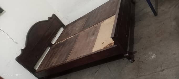 king bed for urgent sale because ghr change krna ha