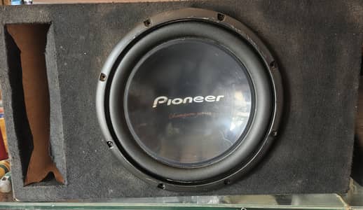 woofer and amplifier