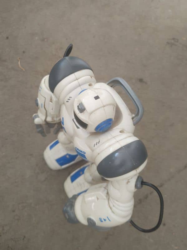 Robot remote control dancing and running 5