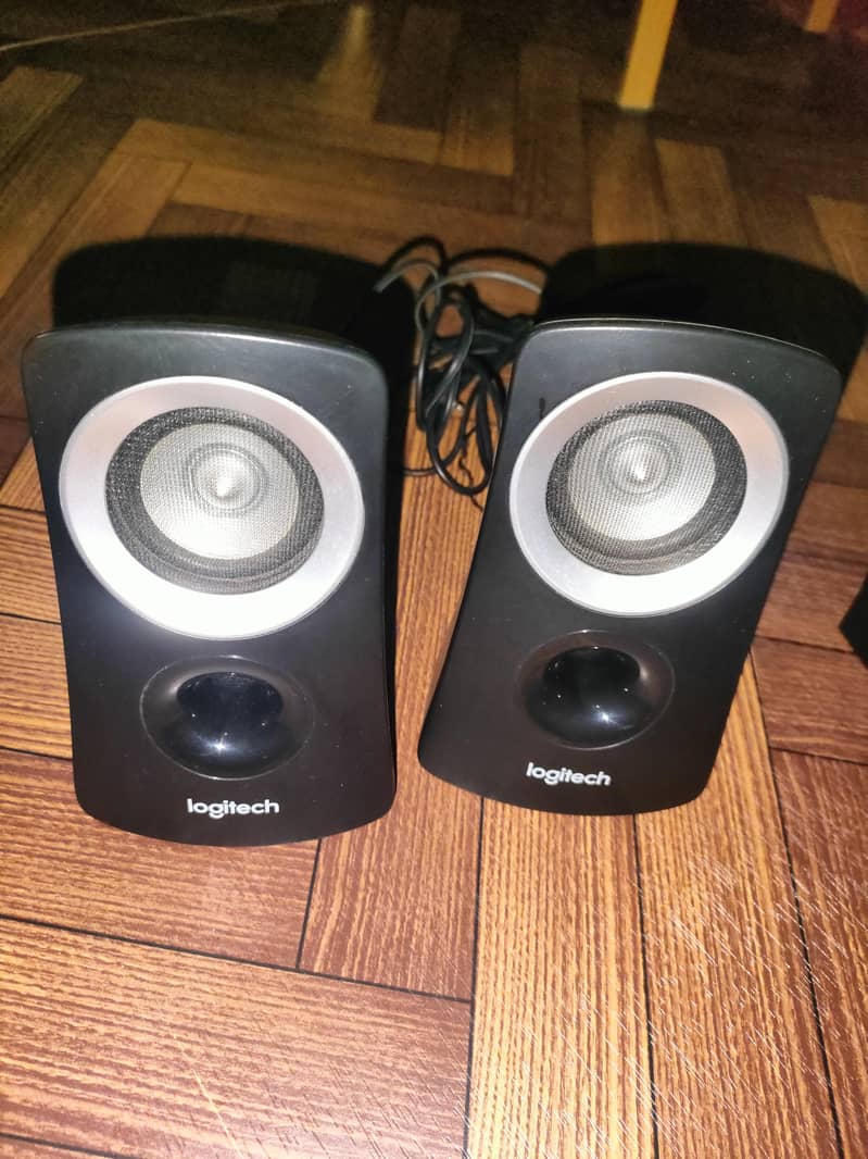 Logitech z313 1