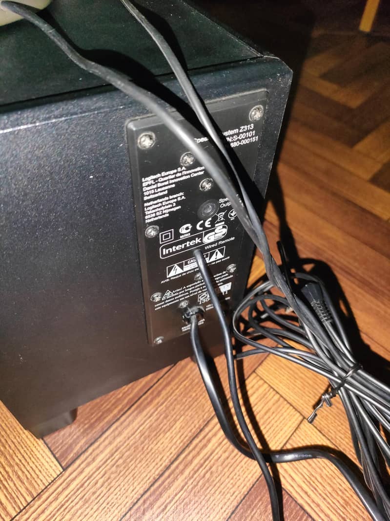 Logitech z313 2