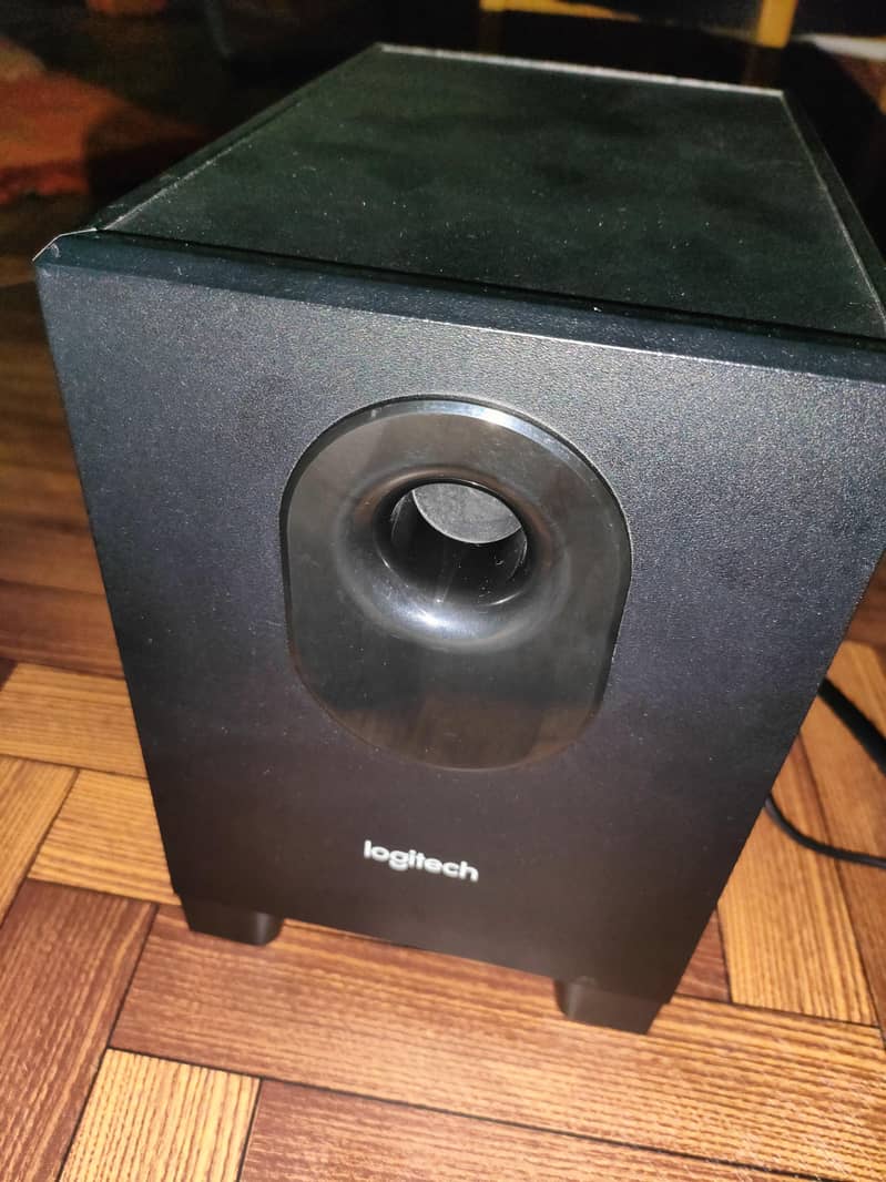 Logitech z313 5