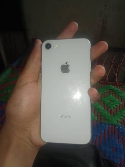 Apple iPhone 8