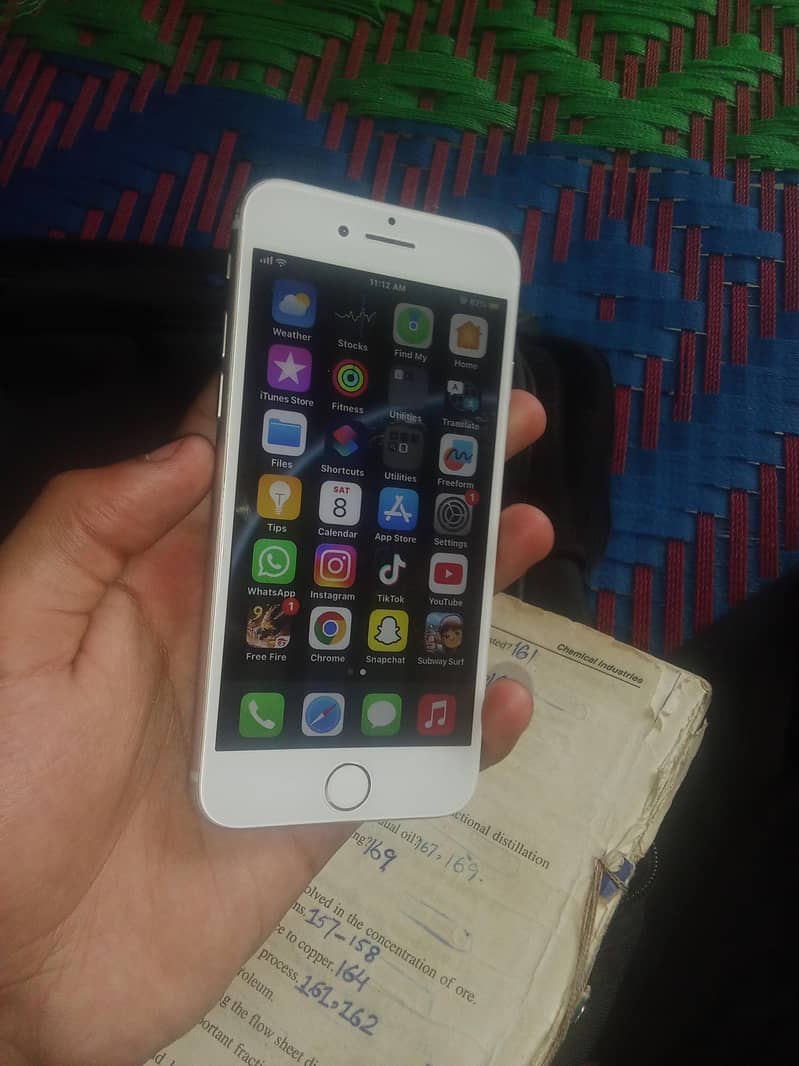 Apple iPhone 8 3