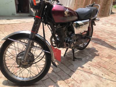 urgent sale Honda 125 self start 2023