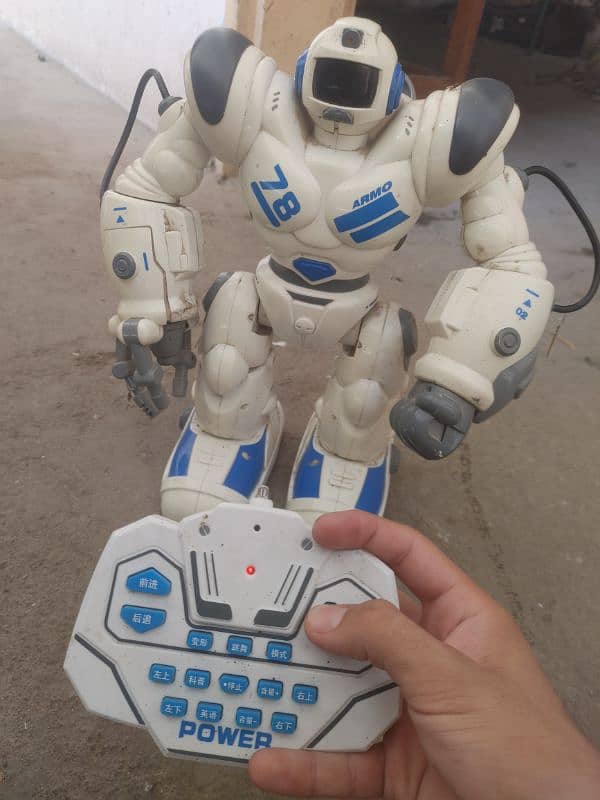 Robot remote control dancing and running 2
