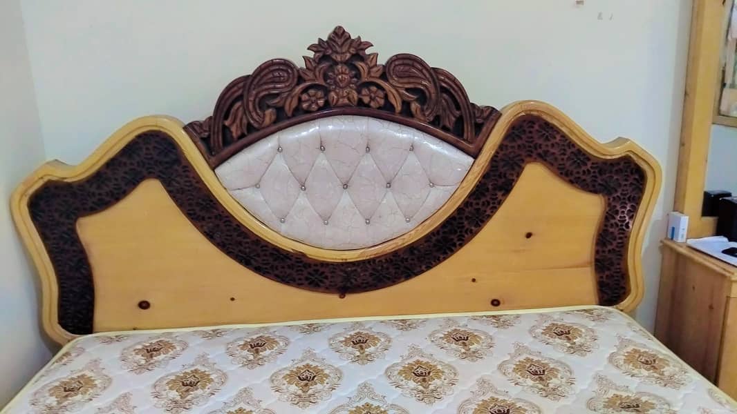, 2 side table , 1 king side bed شادی کے لئے فل کمرہ سیٹ 2