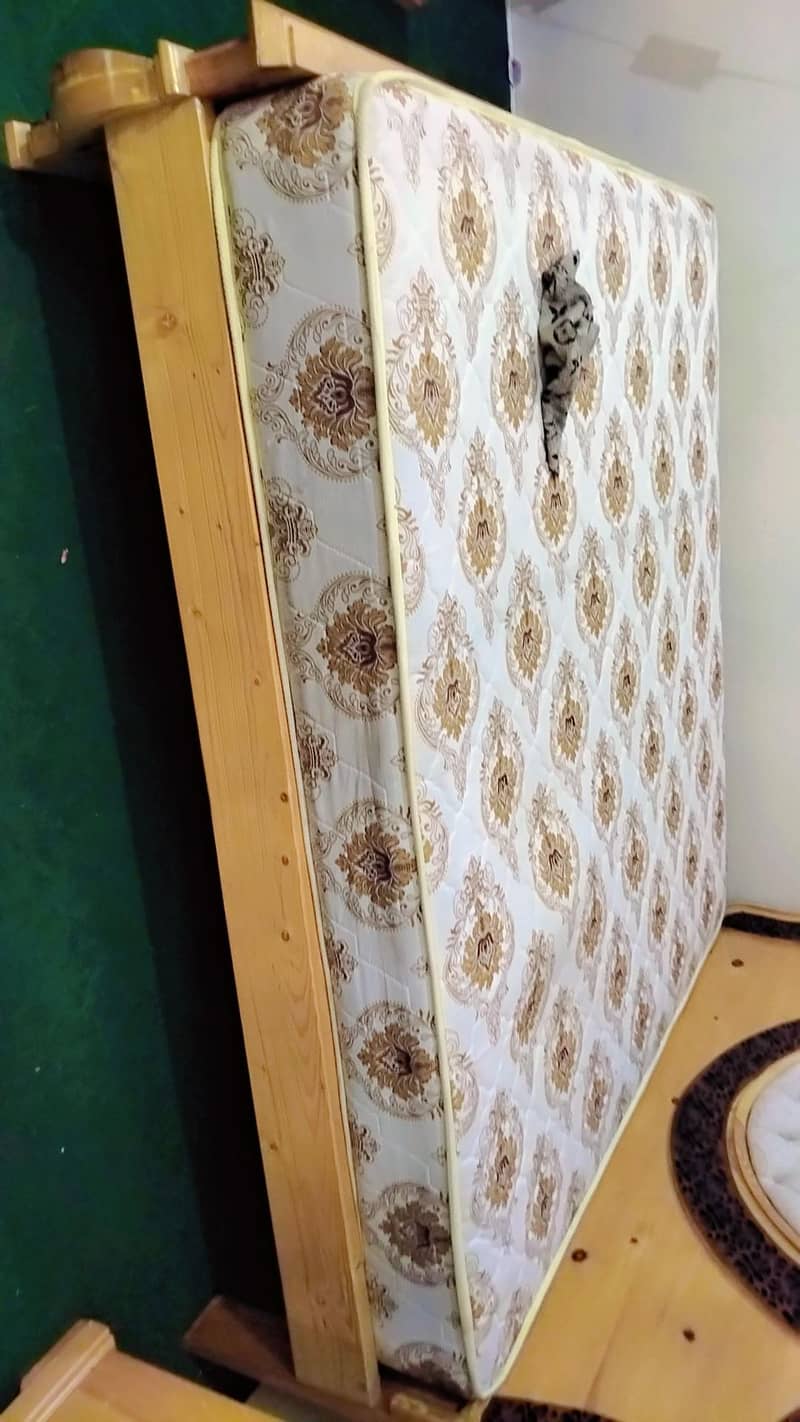 , 2 side table , 1 king side bed شادی کے لئے فل کمرہ سیٹ 7