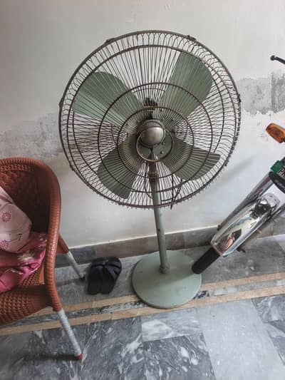 GEO Asia  Pedistal Fan For sale