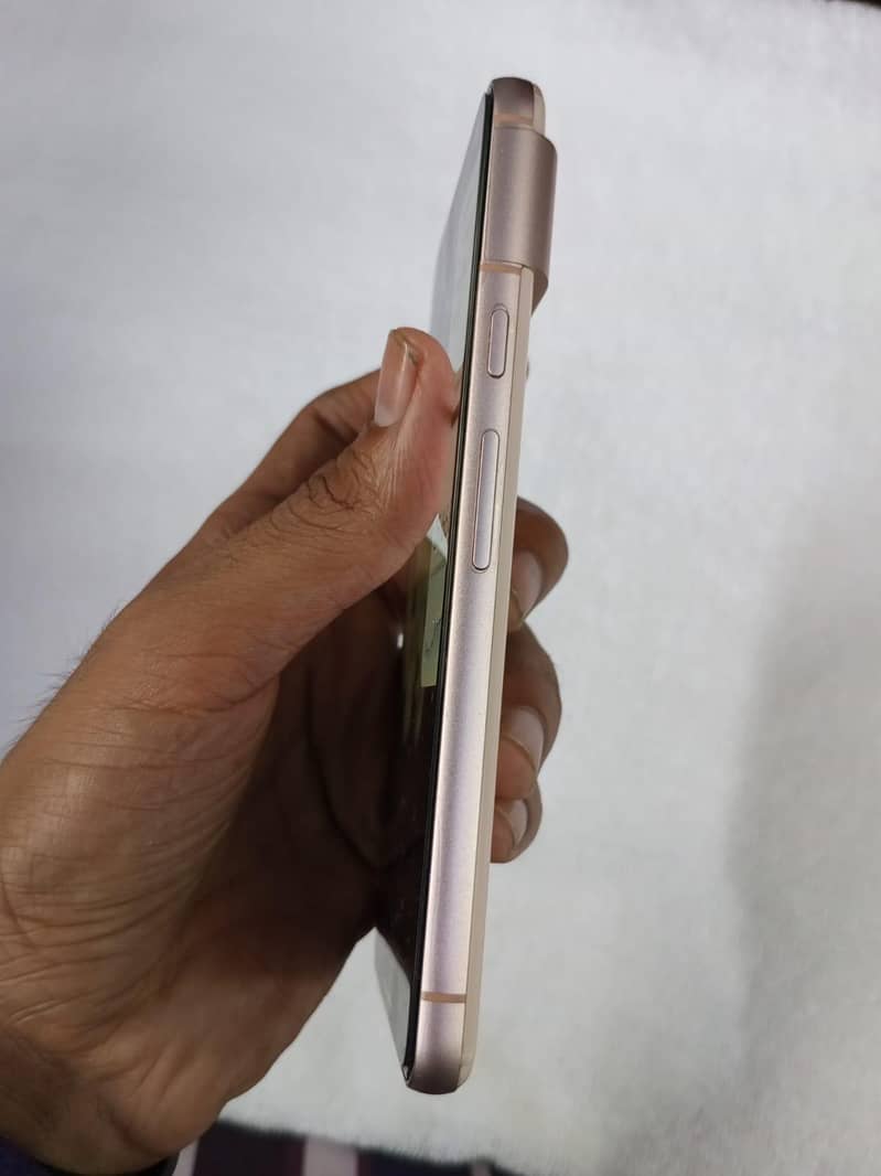Google Pixel 8 2