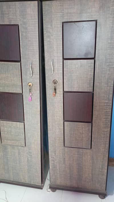 wood almari