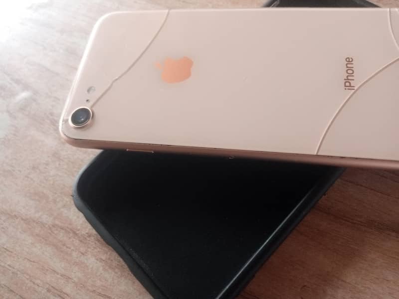Apple iPhone 8 1