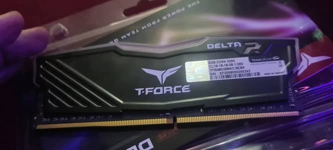 8gb 3200mhz Cl16-18-18-38 Tforce delta arbg
