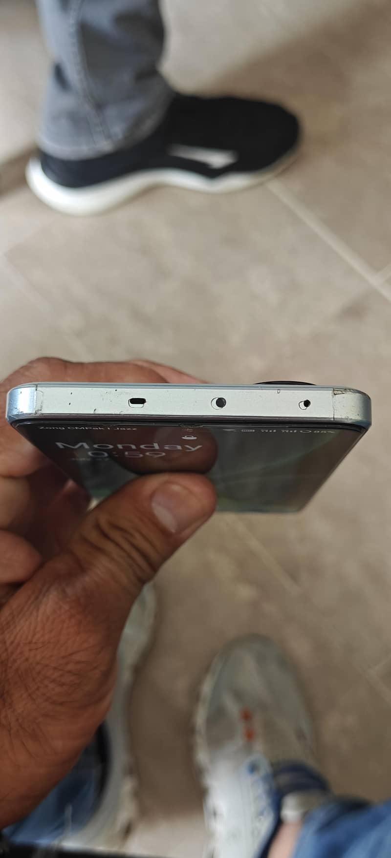One Plus Ace 2V 6