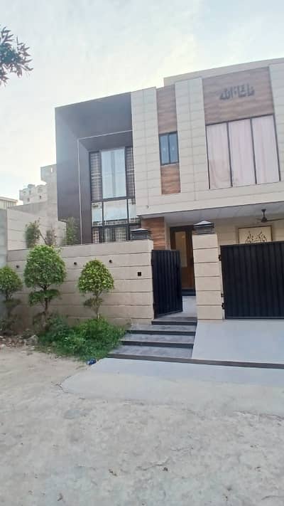 9 Marla House For Sale Ideal Location Owner Build House