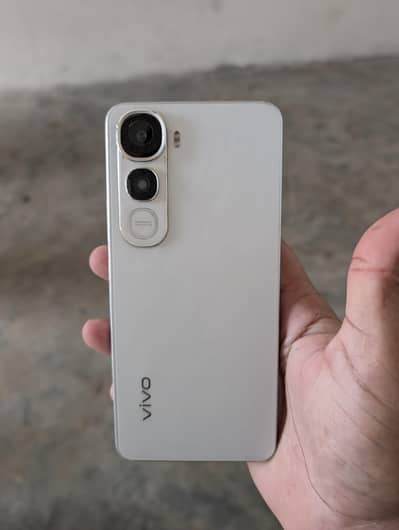 Vivo Y400 . just box open