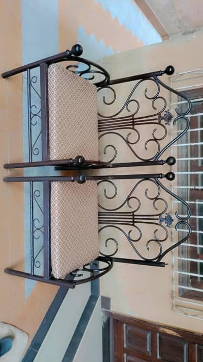 Iron 5 seater Sofa set for sale. . .