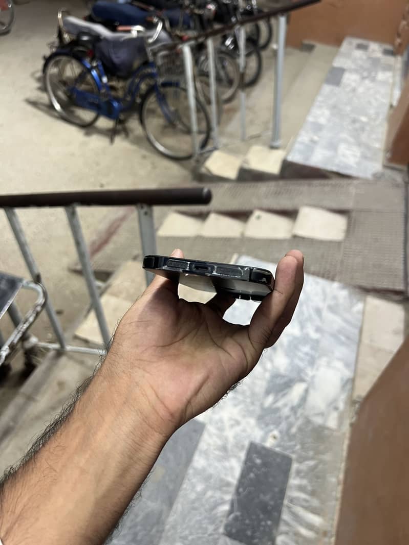 iPhone 14 Pro max 2