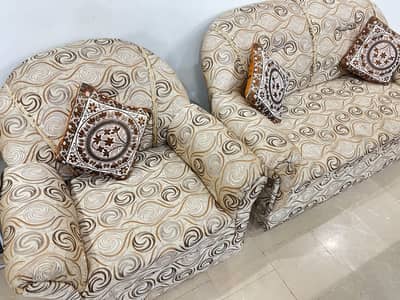 10% used sofa set