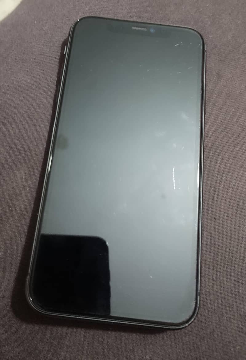 Apple iPhone 11 4