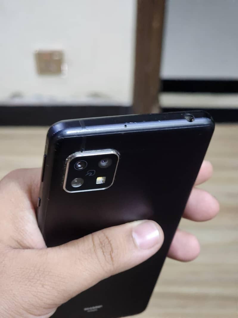 Sharp Aquos Sense 5