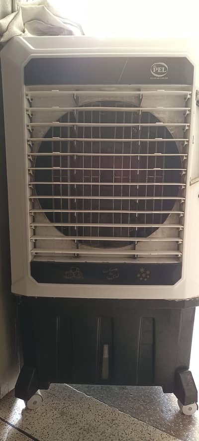 Ac Dc cooler & Solar plate