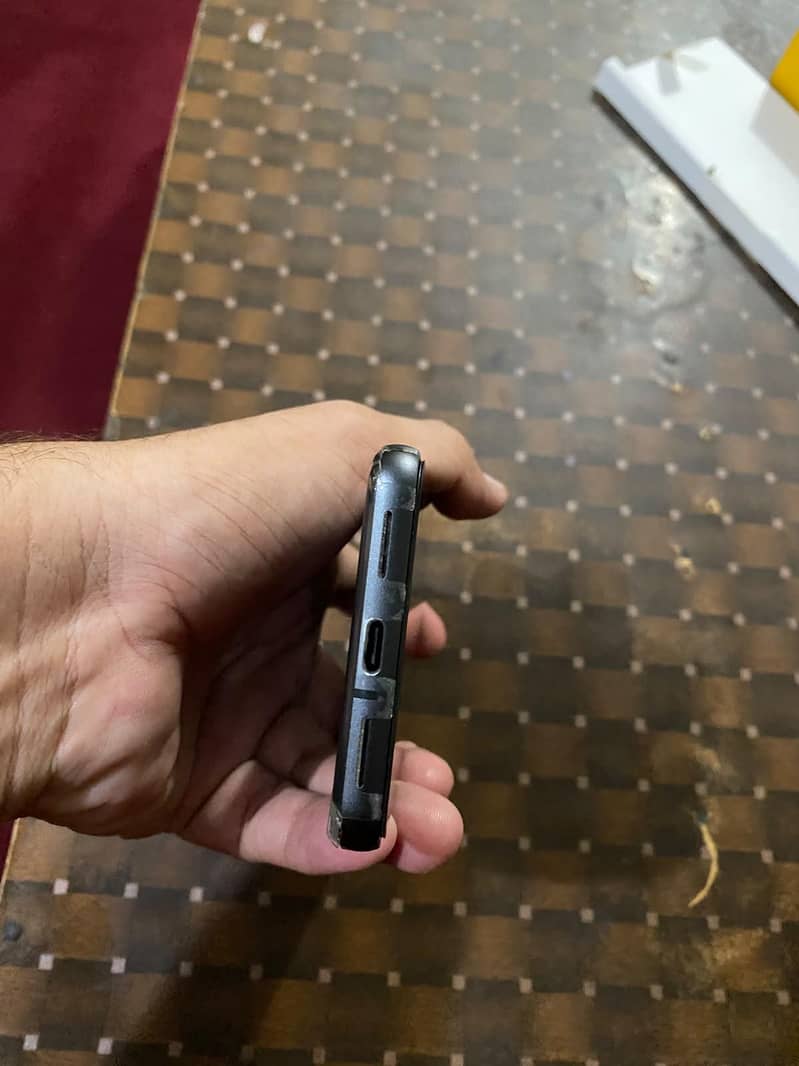 Google Pixel 8 5
